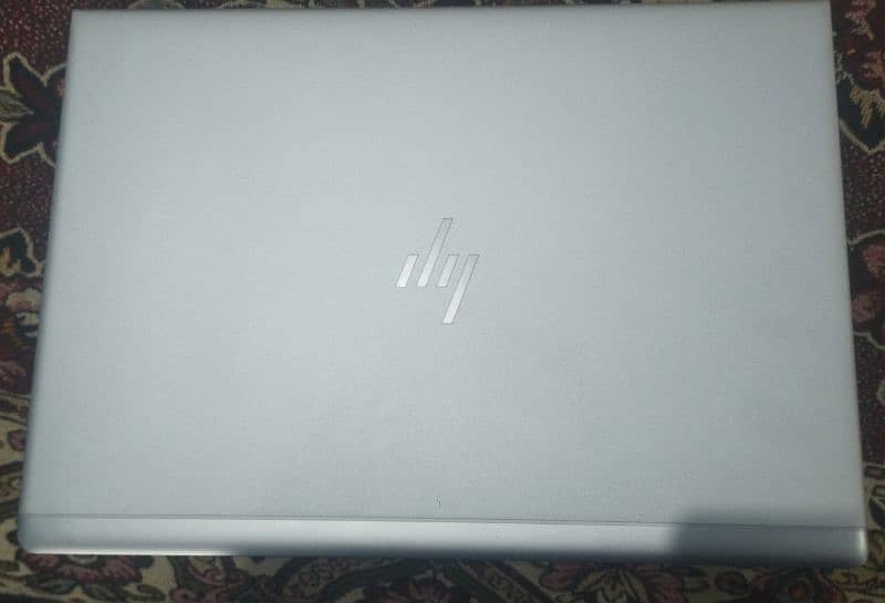 HP 840 G5 : i5 (8th Gen) 0