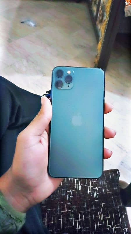 i phone 11 pro max Factory unlock 64 gb exchange possible 0