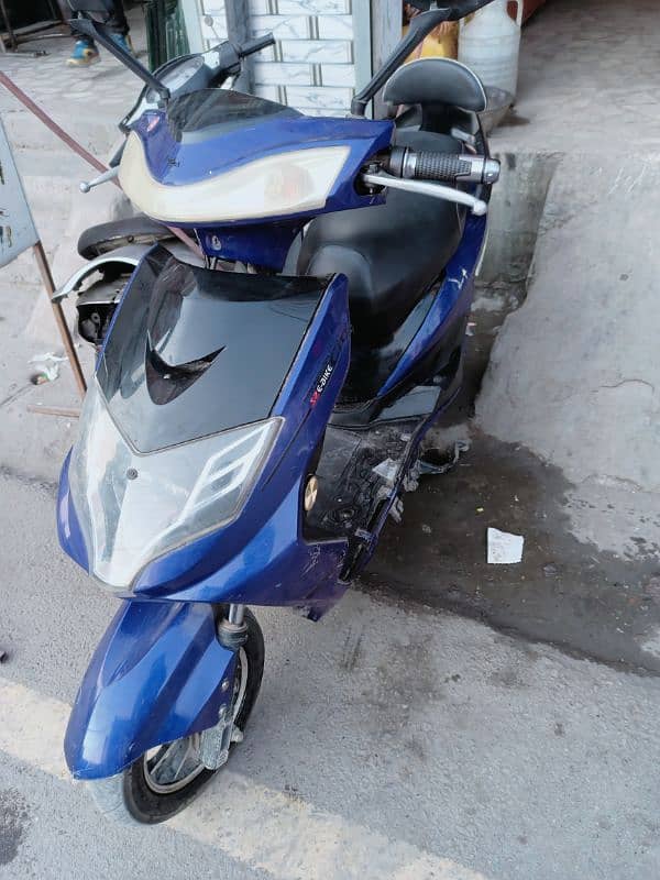 electric imported Scooty 03115109000 1