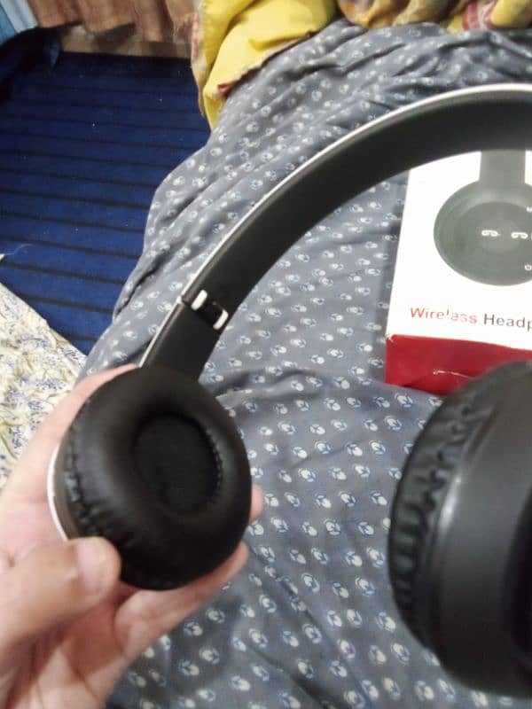 headphones like new 3