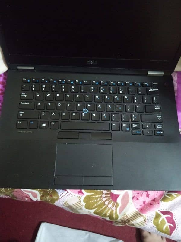 Dell E7470 0