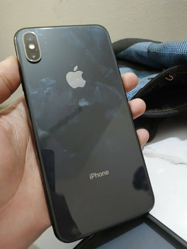 iphone xs max 1