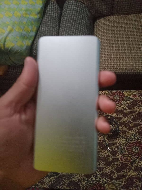 power bank 10000mh new condition 15 din used 2