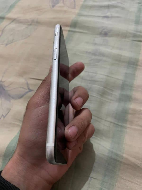 iphone SE 2nd generation non pta/jv for sale in hyderabad 2