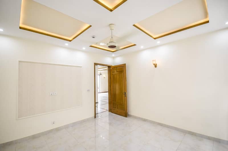 1 Kanal Modern Design Low Price LIKE A Brand New Luxury Palace for RENT 41