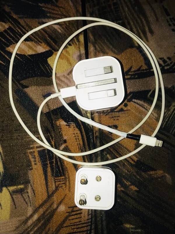 Iphone original charger 0