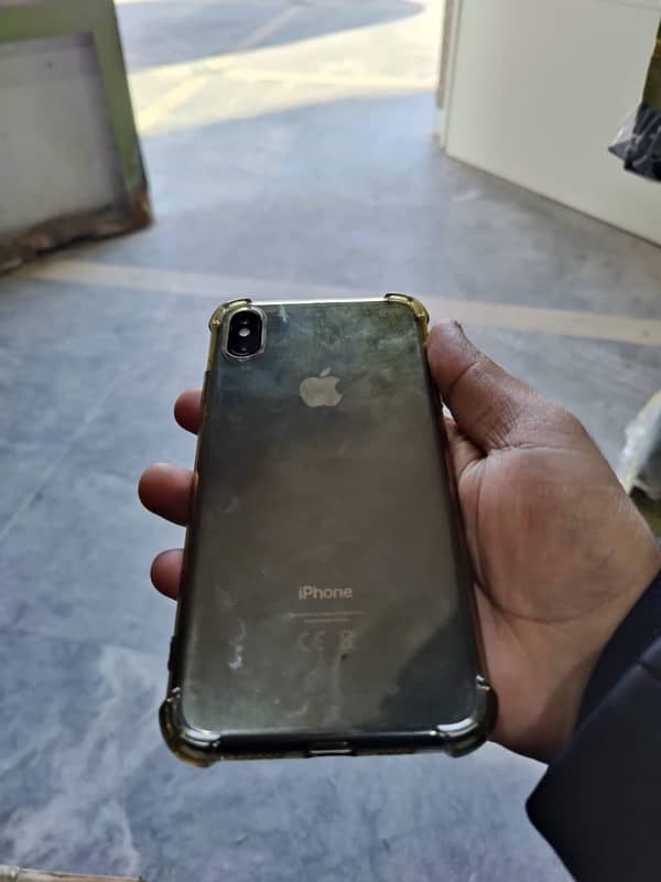 xs max 4