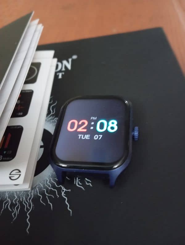 Sveston Smart watch Always on Display like Redmi Active 5 watch 3