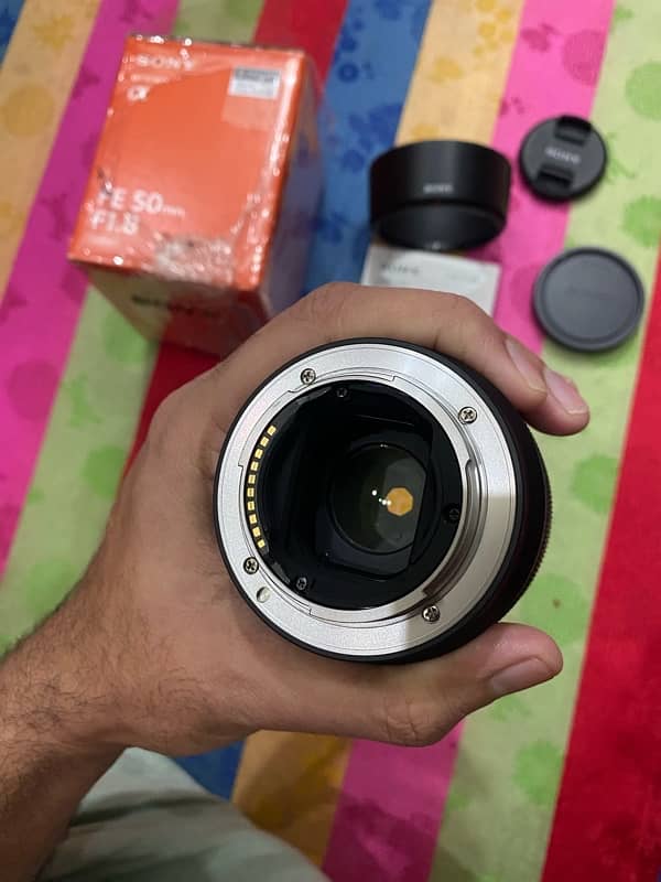 Sony FE 50mm 1.8 full frame Lens O3l7.4OO47O7 17