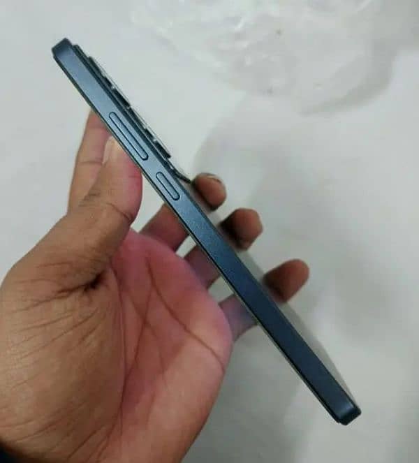 oppo Reno 11f 4