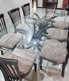 Dining table of 8 chairs for sale