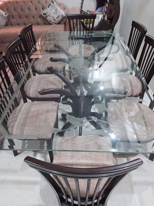 Dining table of 8 chairs for sale 2