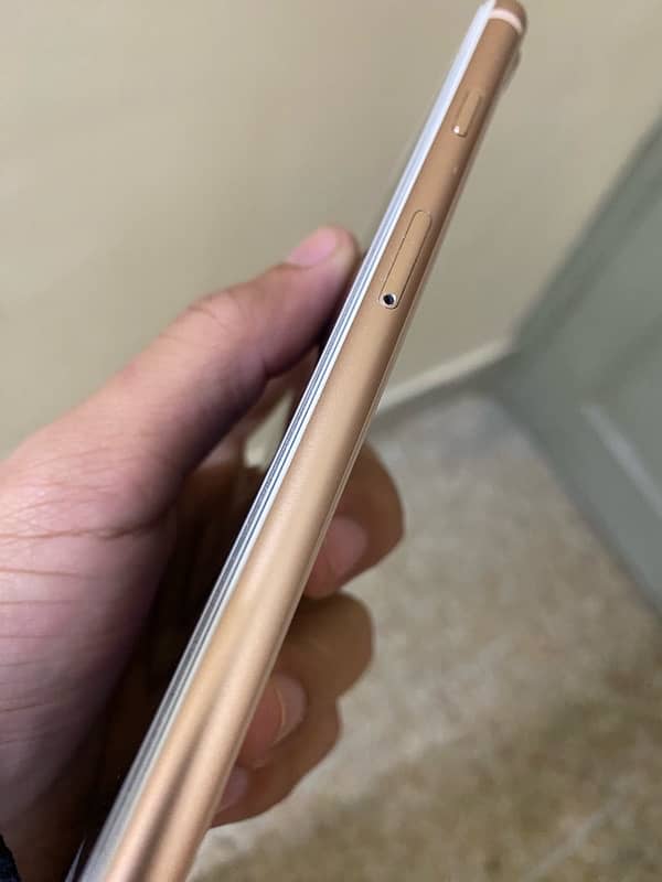 iPhone 8plus pta hai 4