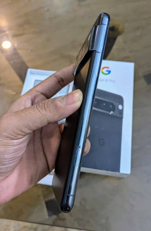 Google Pixel 8 Pro Just Box Open 3