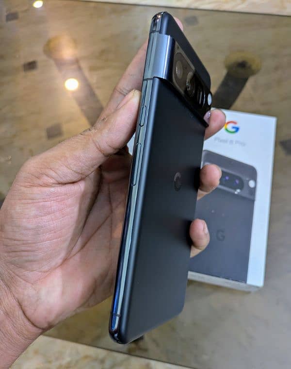 Google Pixel 8 Pro Just Box Open 4