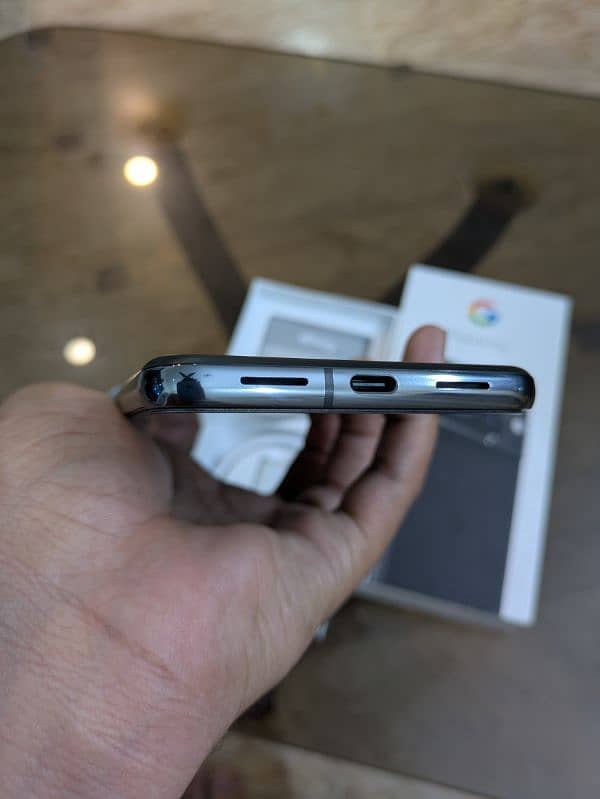 Google Pixel 8 Pro Just Box Open 6