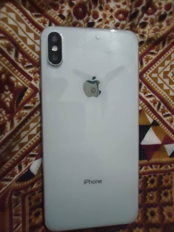 iPhone xs max factory unlock all okay 64gb just fornt camra not woking 1