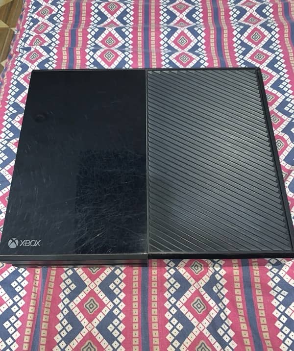 xbox one 10/9 condition  best for gaming 1