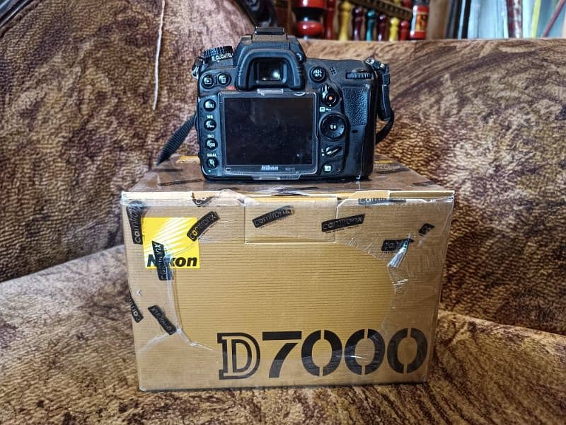 Nikon D 7000 with 18-140 Lens 1