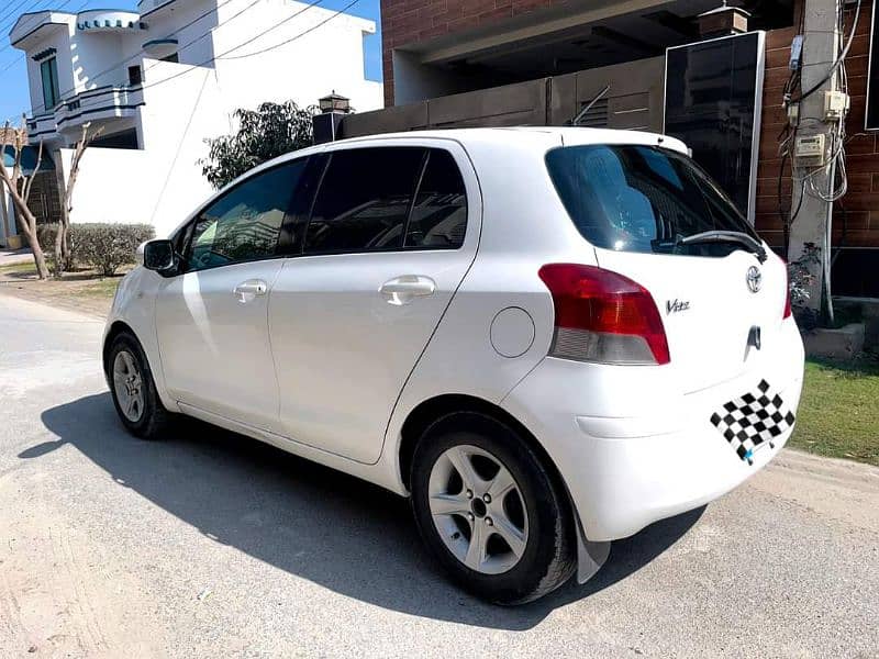 Toyota Vitz F 1.3 1300cc 2013 import 3