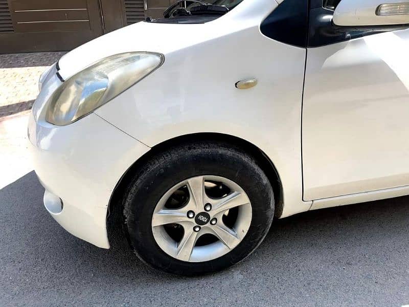 Toyota Vitz F 1.3 1300cc 2013 import 5