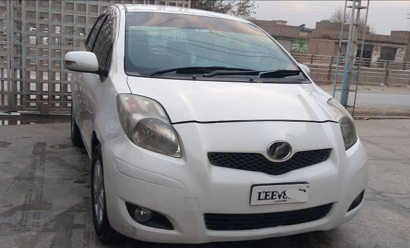 Toyota Vitz 2010 1