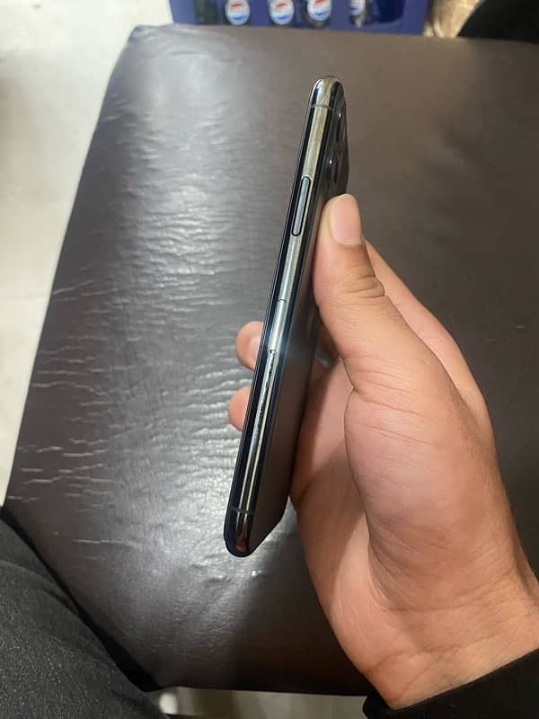 iPhone 11 Pro 256 gb non pta 5