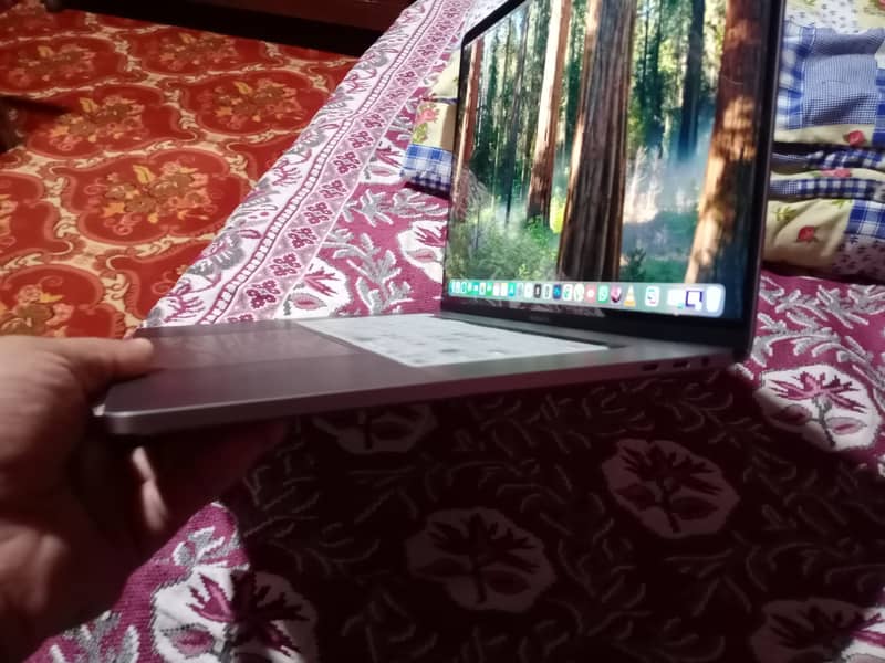 Macbook Pro 2019 16 gb 512 gb 9th gen 7