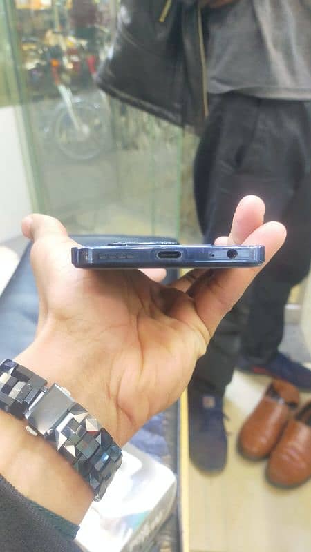 Infinix hot40i 16gb 128gb with box 2