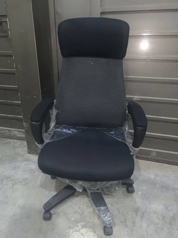 HIGH BACK ERGONOMIC REVOLVING OFFICE CHAIR / SAAB CHAIR 3