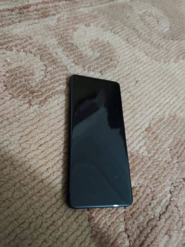 OnePlus 10pro minor shade back crack 4