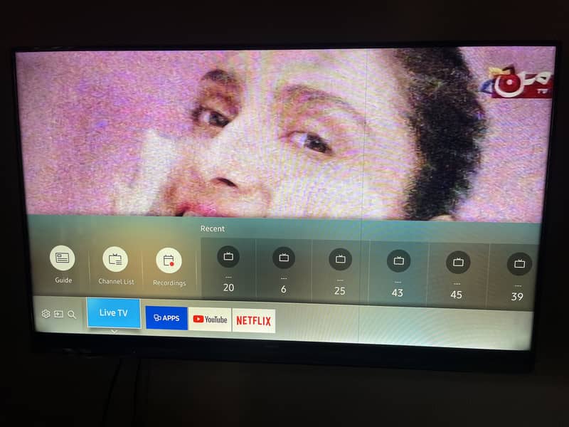 Samsung series 5 (49 inches) LED smart TV 3