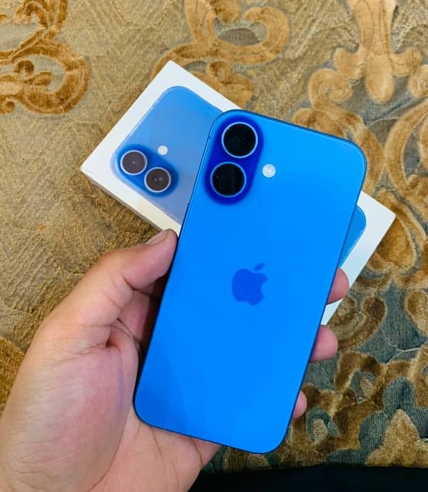 iPhone 16 Jv Ultramarine 0