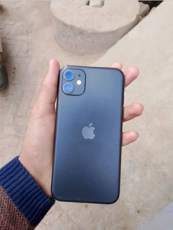 iPhone 11 3