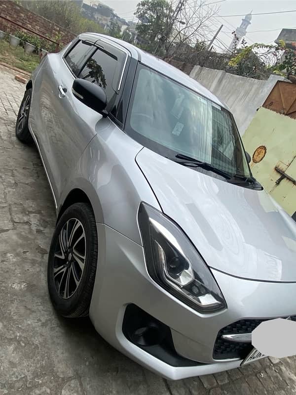 Suzuki Swift 2022 GLX CVT 1