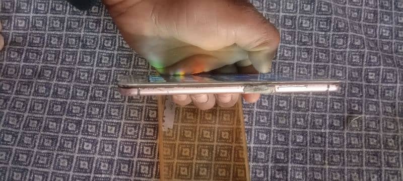 vivo y 67 4ram  32rom only mobile baki aap condition dekh le pic mein 1