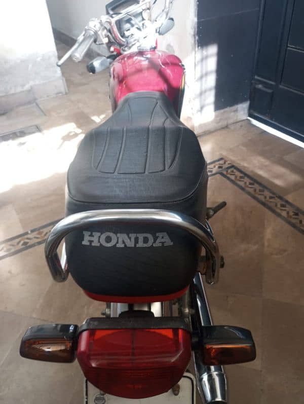 HONDA CD-70 2022 3