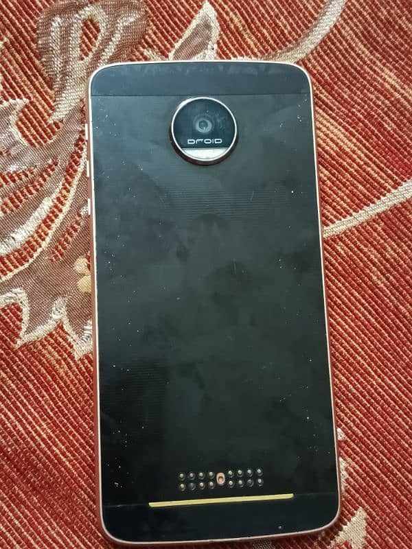 Moto Z Force Droid. . 3/32 2