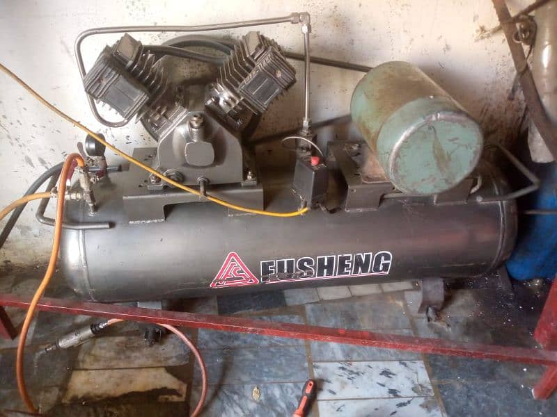 Air compressors  good condition 0