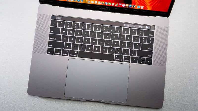 MacBook Pro 2017 15'inch Touch bar 3