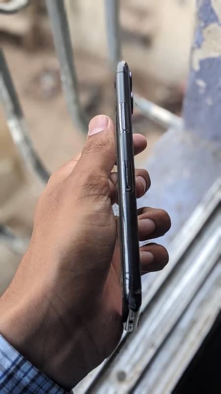 iPhone 11 Pro non pta jv 1