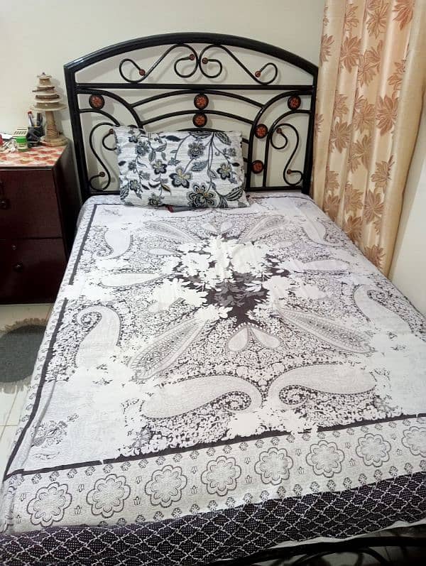 single iron bed with mattress and iron stand 2