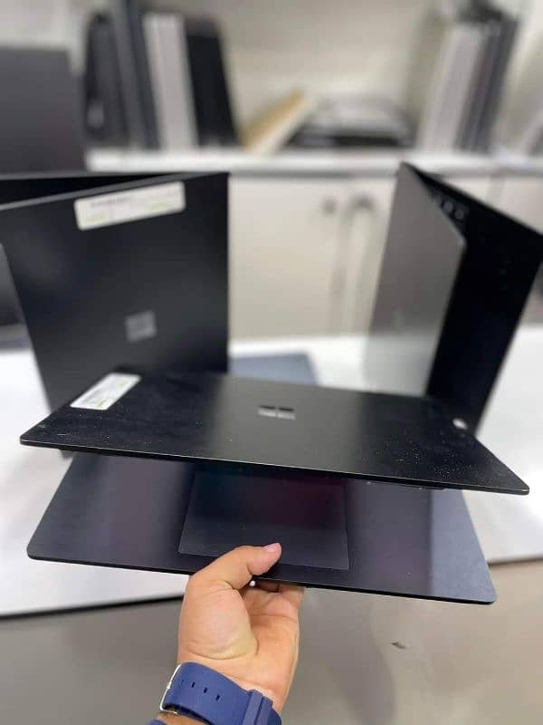 Surface Laptop 3 : Core i5 10th Gen : 16/256 2