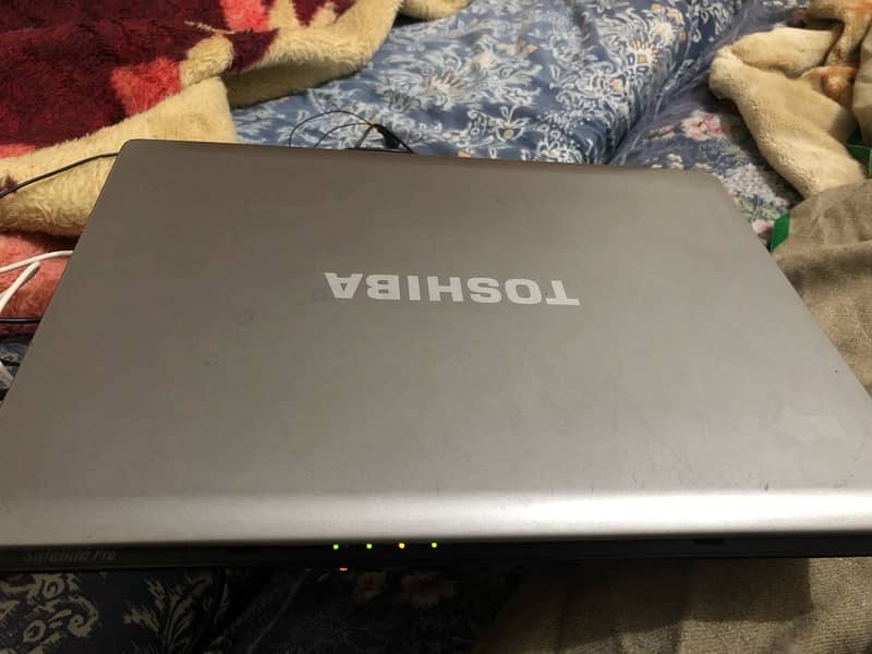 Toshiba laptop pentium R dual core 3gb 80gb 0