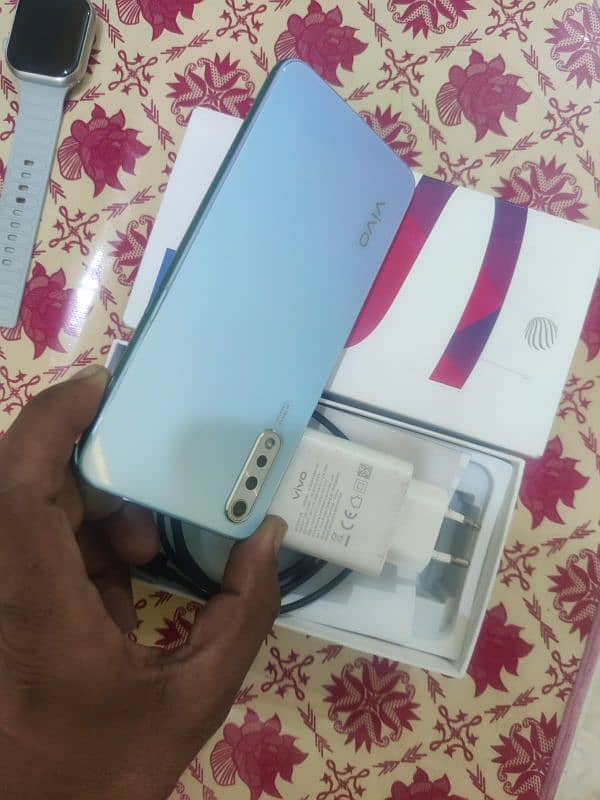 Vivo S1 4Gb ram 128GB rom dual sim Official PTA Approved 3