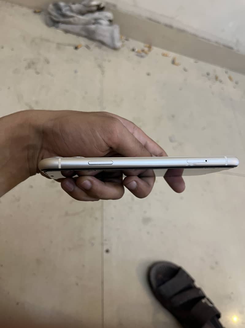 Iphone 11 Dual PTA 128gb 2