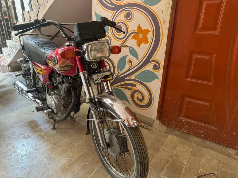 United 125 Euro II (karachi no 1st owner bike) 0