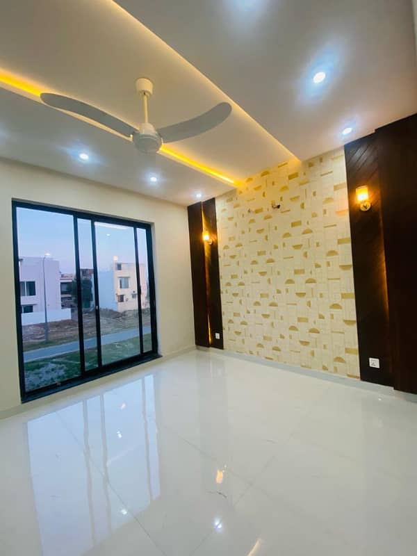 Luxurious House for Sale in DHA Lahore Phase 9 Town A Dream Home Awaits! 11