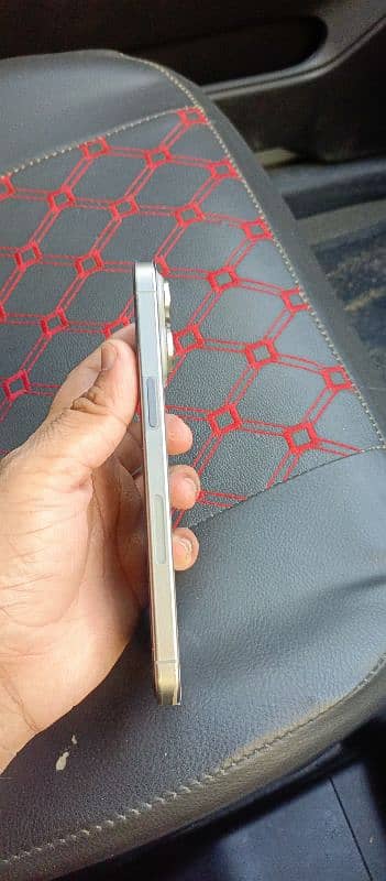 iPhone 15 pro max Factor condition 10 by 10 mobile bilkul ok h 2