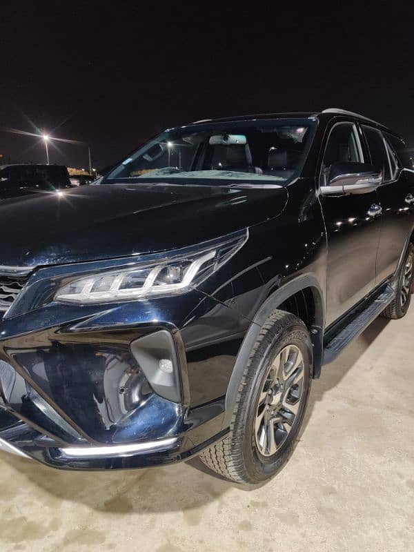 Toyota Fortuner Legender 2023 0